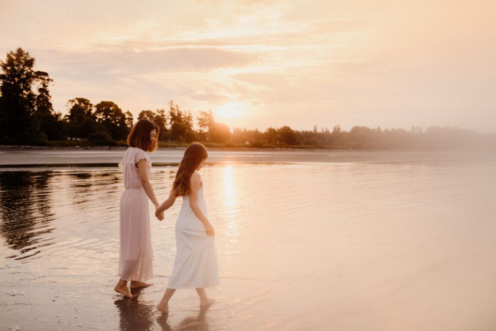 Beach family photo session at Crescent Beach Surrey