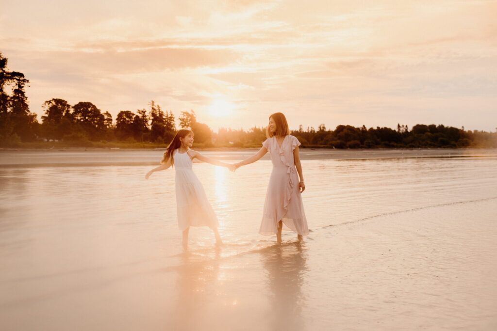 Beach family photo session at Crescent Beach Surrey