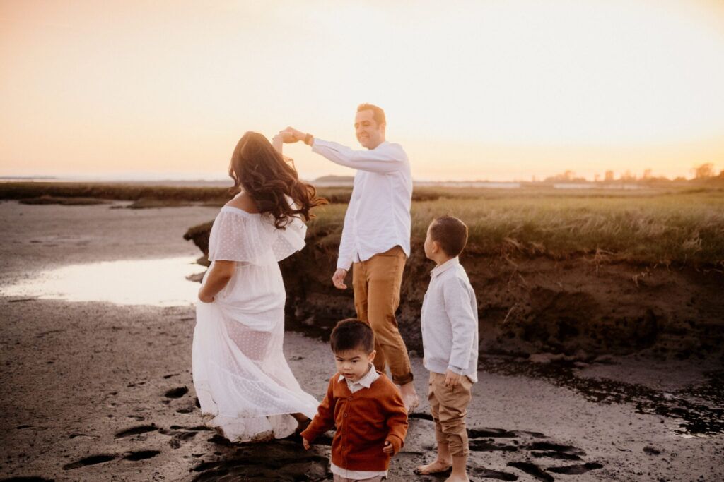 Mud Bay Surrey Family Photo Session