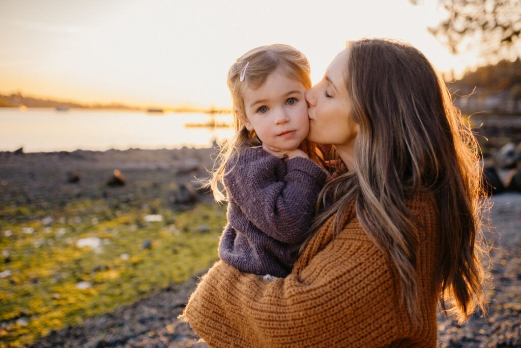 Family photos at Cates Park North Vancouver