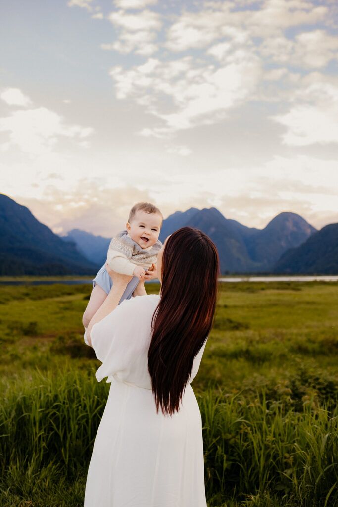 Stunning Locations for Family Photos in Vancouver