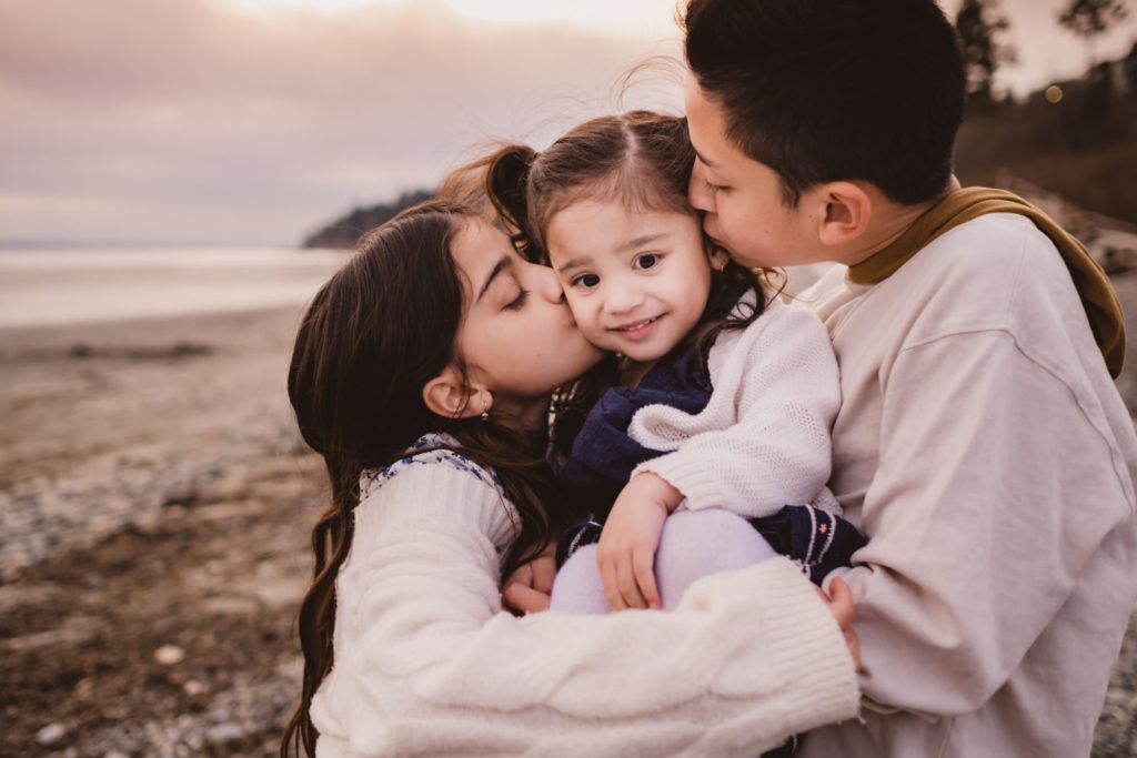 White Rock Beach Family Photo Session