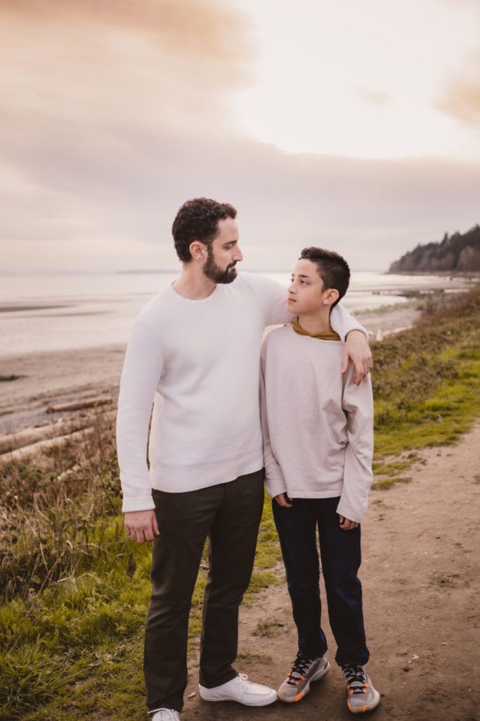 Family photos at white rock beach